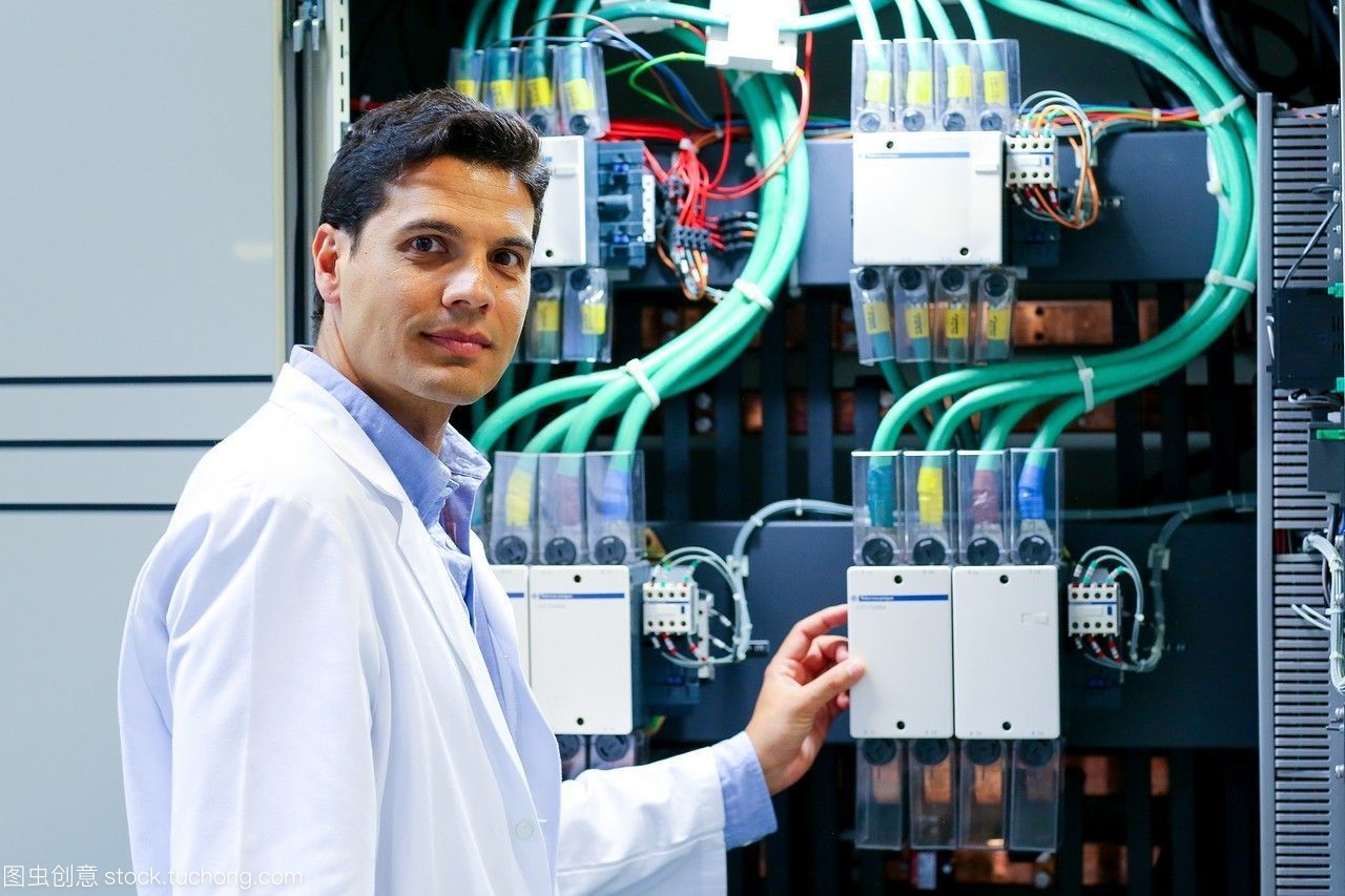 研究員低壓微網(wǎng)絡(luò)測試和證書服務(wù)智能電網(wǎng)和智能電表認證的電力電子設(shè)備技術(shù)服務(wù)行業(yè)tecnalia研究與創(chuàng)新bizkaia巴斯克的國家西班牙